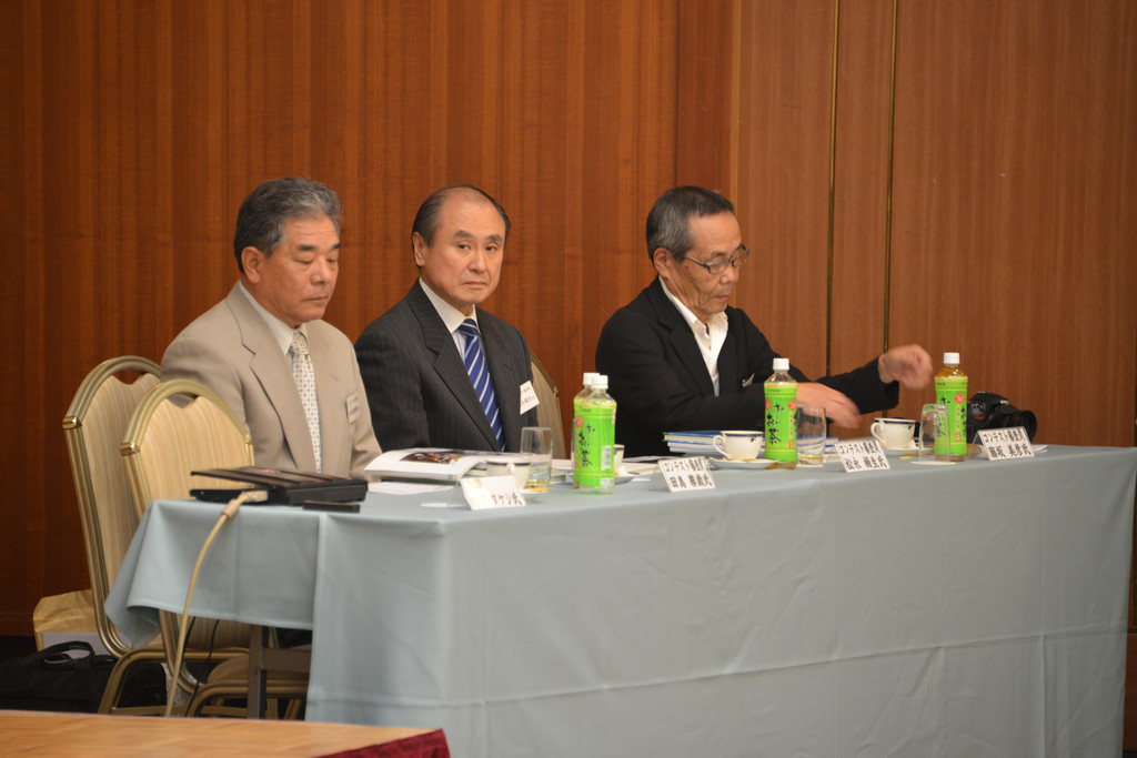 コンテスト審査員　左から田島氏、松永氏、藤坂氏